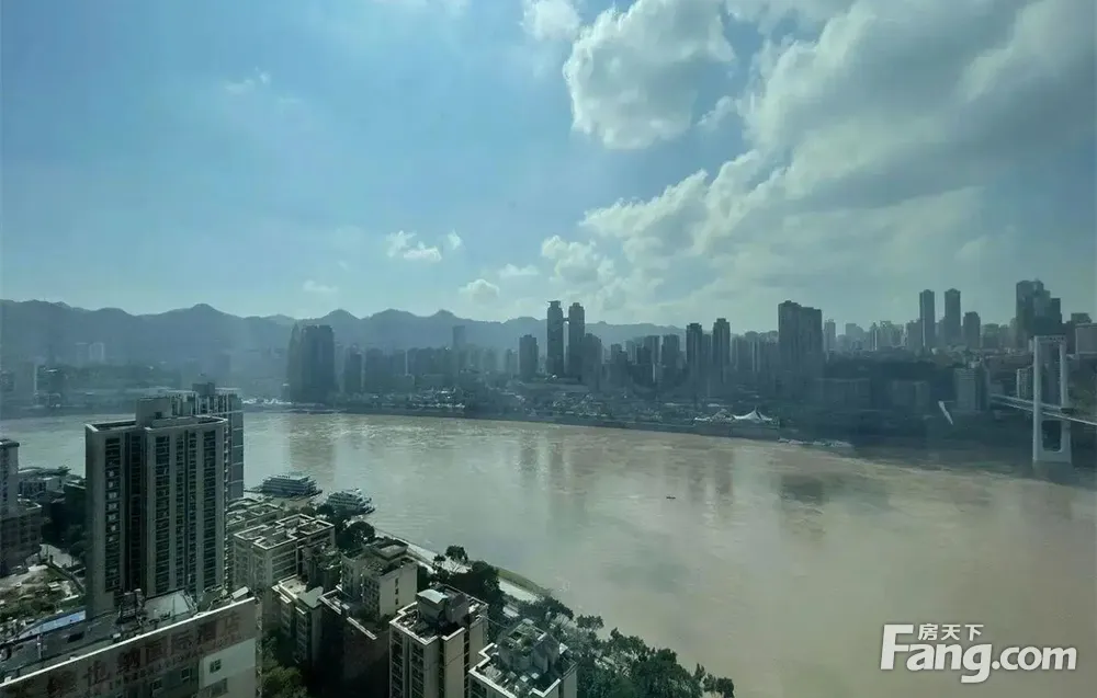 渝中爱马仕豪宅喜报又来了，清水大平层，两江核心位置