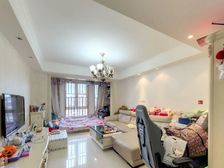 满五唯.一,位置安静,凤凰楼层,视野开阔,户型方正