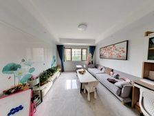 (必看好房)汇莲馨苑 三楼带露台 采光好 精装修 价格可谈