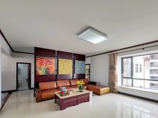 优选房源 业主急售,户型方正的楼层。随时看房.