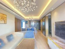 万科天空之城一期 徐盈路地铁口 南北通透 精装三房 送车位