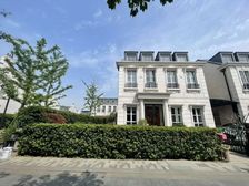 英庭名墅新出独栋 精装修 中心位置 朝南花园靠公共绿化 随看