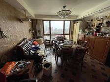 柳林公寓 136.77平2居 南东向精装修 视野无遮挡