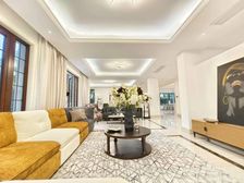 本小区已成交3套 600W装修款拎包入住!1200平大花园!