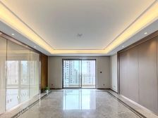 245平01户型,高楼层,南北通,安静位置,看小区游泳池,诚