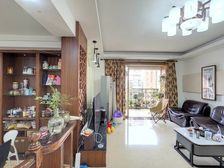 电梯高层正南向望泳池,跃式户型,房子方正实用,业主诚心出售