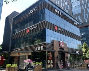 西直门!年租金80万(KFC)带外摆,8年租约,有车位,可谈