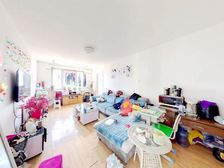 高楼层视野好 商业配套齐全 东南朝向 房龄新 刚需小三居