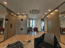 版块专家丨专业可靠丨精装两室丨南北通透丨小区中心丨推窗见绿