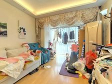 蟠龙馨苑中间楼层低密度有赠送户型方正