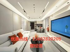 急售!全新装修!业主只住3个月,带车位带家私家电!满五好楼层