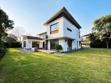 湖畔佳苑漂亮B户型!占地1093平,豪装500W带私家电梯。