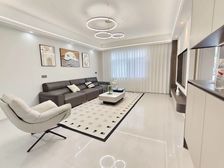 300平大露台,丁香海棠中学福中福商圈,全新豪装大三房采光好