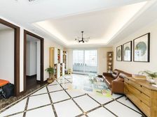 裕沁庭西区改善四房,品质装修,户型正气,全天采光 品质社区!