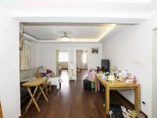 一梯两户!双南一北户型!全明户型。满五,靠地铁!