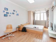 朝春新上!靠河景观电梯房!挂胡申气!满五年少税!来电价格可谈