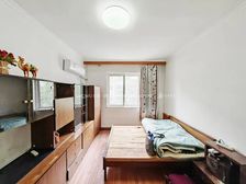 科学院 三居室 低楼层 南北通透 大院停车方便 带储藏室