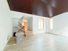 奥体中心 中海奥龙观邸联排边户大别墅,南院子 上下四层近学校