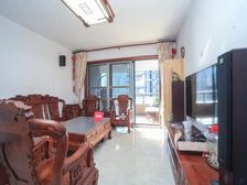 王方晶推荐:天御香山精装大平层,户型方正,南北通的户型