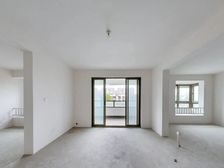 新小区,户型好,环境好,房龄新,离街近