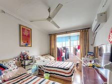 《中介费1个点》边套两房一厅+业主诚意出售看房方便