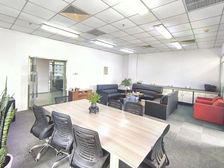 亦庄地铁口京东总部旁125平精装带2间室停车采光好