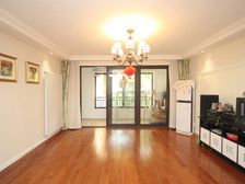 品质小区 大四房两卫 有固定停车位 电梯小高层 业主诚心出售