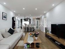 新上好房 带车位 精装全送 中心位置 视野好 房东诚心出售