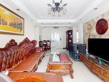 金侨宸公馆 南北向豪华装修拎包入住 视野无遮挡 车位