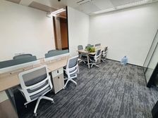 115方精装办公环球都会广场2加1格局 精致装修 可注册