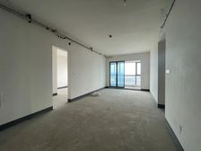 南坪 招商云邸三房155万