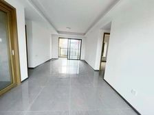 十里方圆 广铁校府已开學 价格可谈 专车接送 随时看房