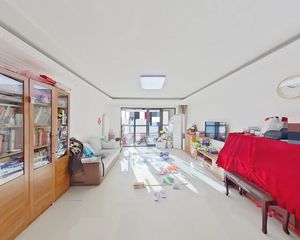 纯改善3房2卫,把边全明格局,2梯3户,品质社区。
