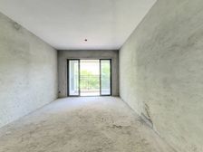 力高澜湖峯景南北通透三居 满五毛坯仅61.5万