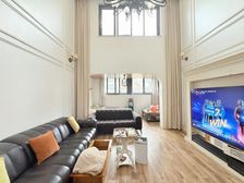 捡耙活!顶跃,带露台,爱琴海旁,圣乔维斯,正规四房,采光好