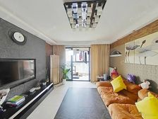 高行·新出来三房 户型正气 采光好 诚心出售