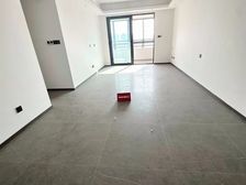 水街高铁站旁 中南君启 122平 3室2厅2卫 包增 税