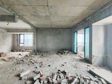 光环对面楼下轻轨 两层的空中北野 视野巴适的板