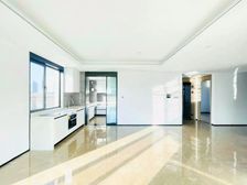 远洋潮起东方A5 4室2厅2卫 精装修 320万元