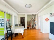 看房有惊喜此房有阁楼精装双南空壳房诚心出售