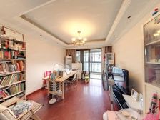 电梯高层,大双阳台,前后无遮挡,享受360°阳光.