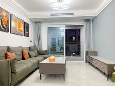 NEW 嘀嘀嘀 手扶8个 双轻轨旁 南北通透 出国急售