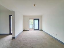 双轻轨6.15号线 下楼就可买菜 出门就是公园