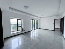 万科皇马郦宫 4 房 114.55 方 次新小区 环境优美