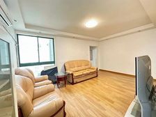 肇嘉浜路沿线,明星楼盘,带固定车位,移民急售,出门日月光商场