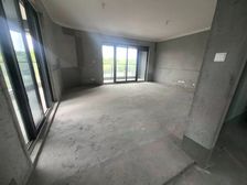 东湖心语花园 次新房 一梯一户 大平层送入户花园155万