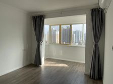 新世纪公寓 85.34平2居 南西向精装修 自住保养好