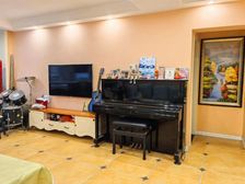 新上!房东看中新房,自住装修保养很好,有钥匙,来电了解详情