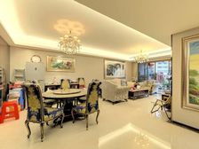 嘉裕公馆 看花园大四房 精装修 安静 格局方正 东单边位