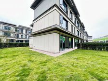 性价比高 联排合院别墅丶带大花园和露台丶带地下室和电梯井